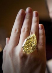 This Rare Yellow Diamond Sold For Millions | Vintage Charms Bracelets